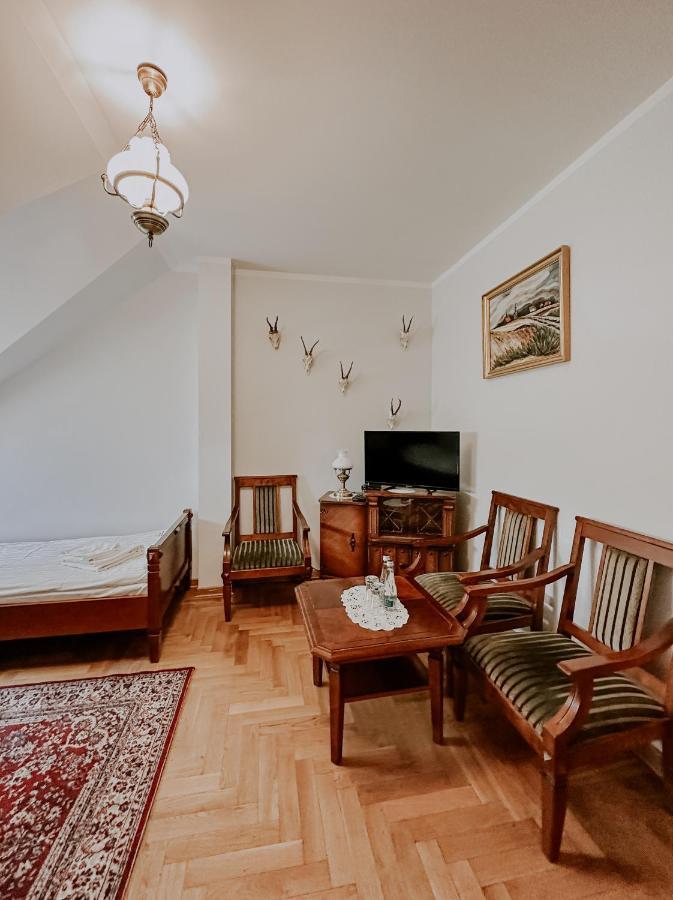 Hotel Dwor Moscibrody Siedlce Esterno foto