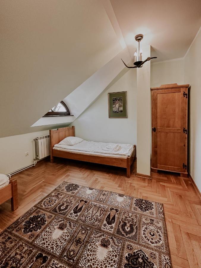 Hotel Dwor Moscibrody Siedlce Esterno foto