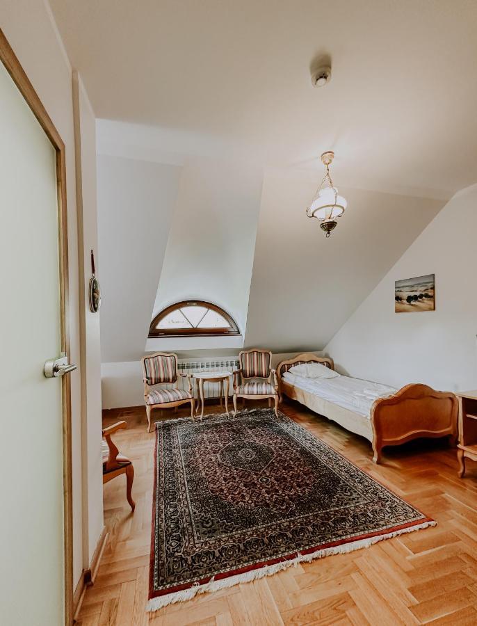 Hotel Dwor Moscibrody Siedlce Esterno foto