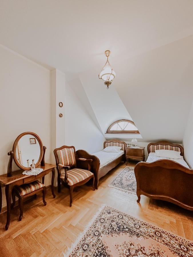 Hotel Dwor Moscibrody Siedlce Esterno foto