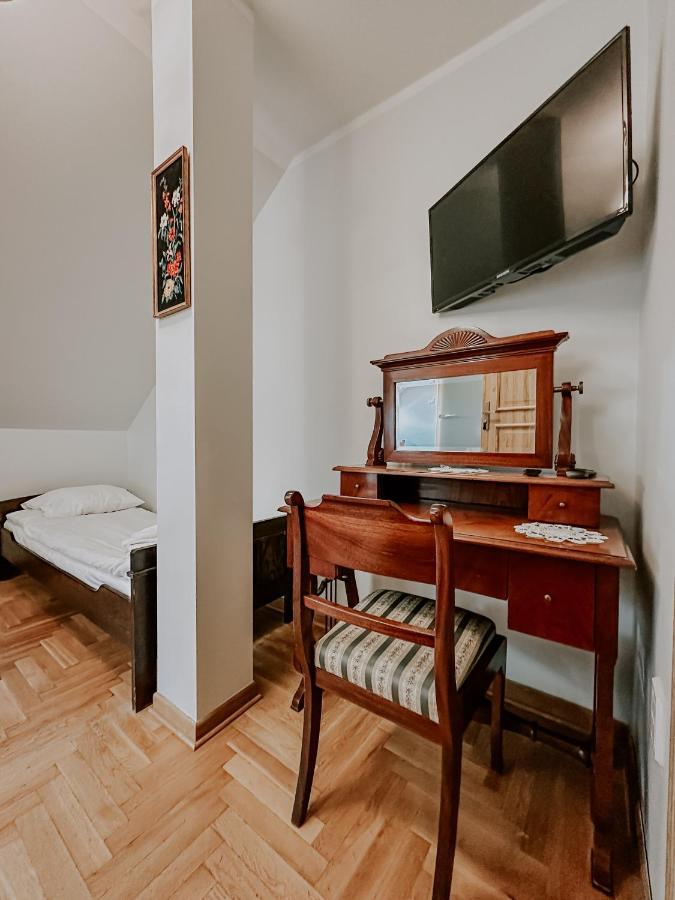Hotel Dwor Moscibrody Siedlce Esterno foto
