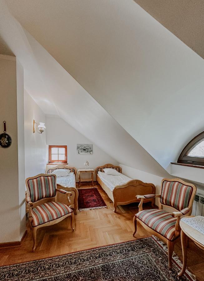 Hotel Dwor Moscibrody Siedlce Esterno foto