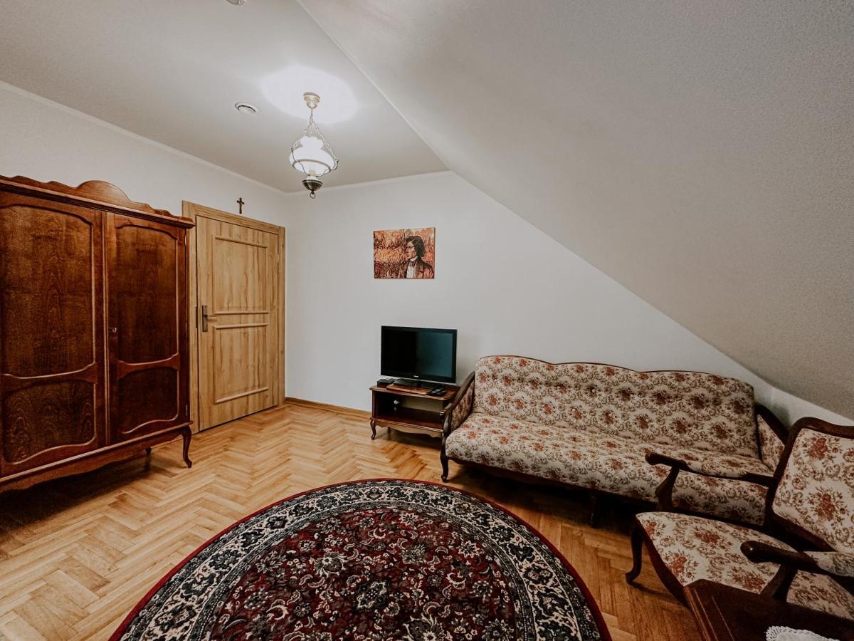 Hotel Dwor Moscibrody Siedlce Esterno foto
